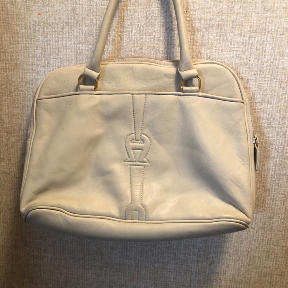 Handbag - Picture 2 of 3